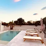 Moderne Entre Centre Et Nature וילה