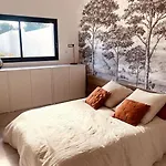 Moderne Entre Centre Et Nature * נים