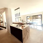Moderne Entre Centre Et Nature *