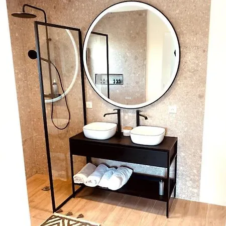 Moderne Entre Centre Et Nature