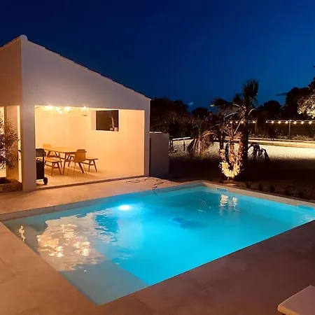 Moderne Entre Centre Et Nature *